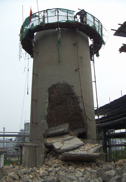 煙囪拆除，水塔拆除